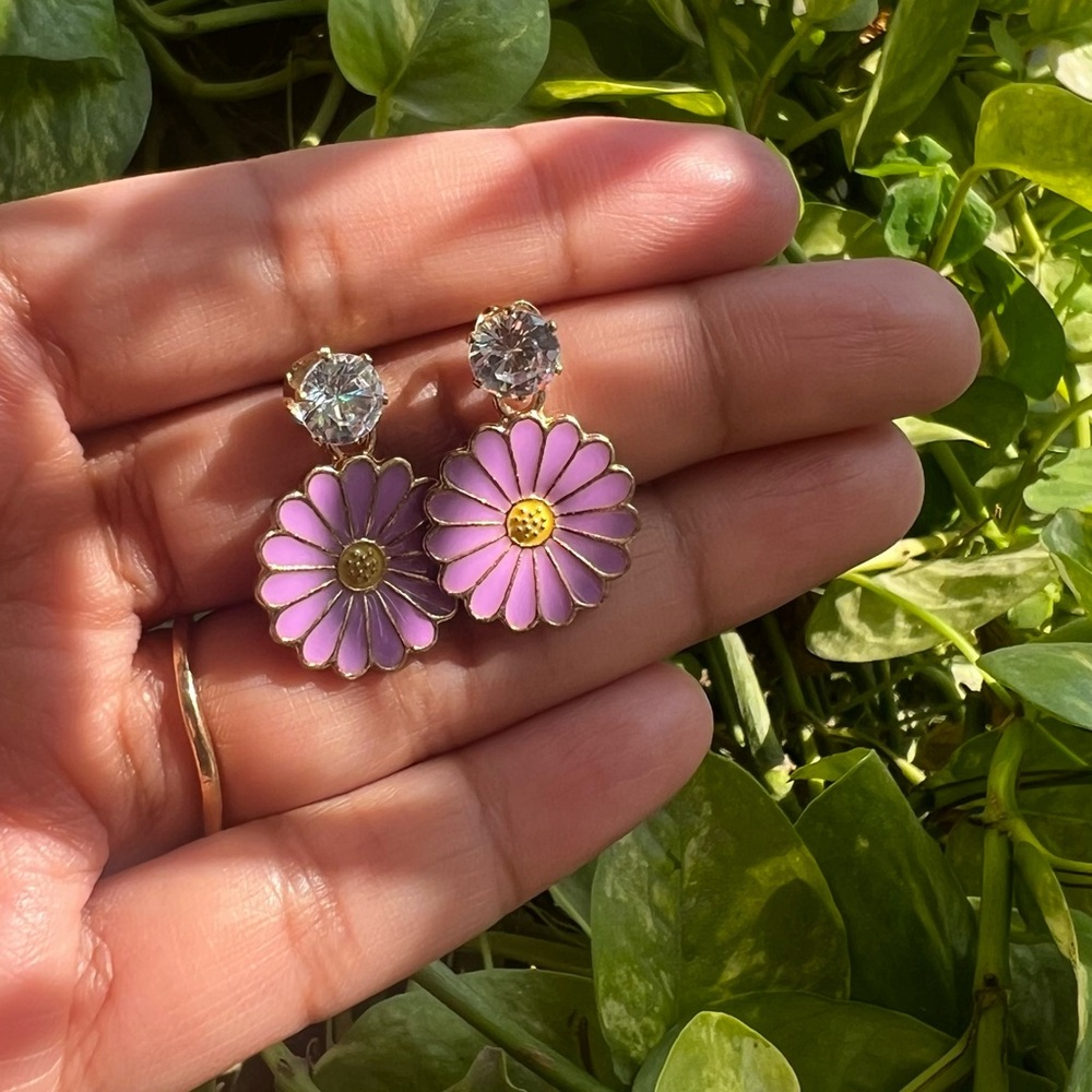 Elegant Pink Daisy Earrings with Gold Accents